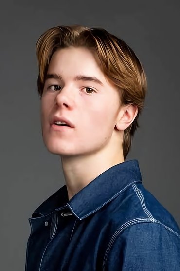Professional headshot of Edvin Ryding