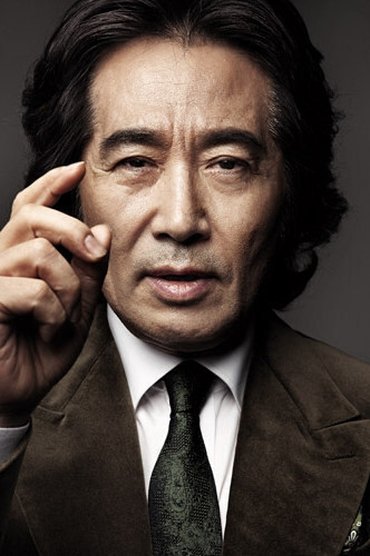 Professional headshot of Baek Yoon-sik
