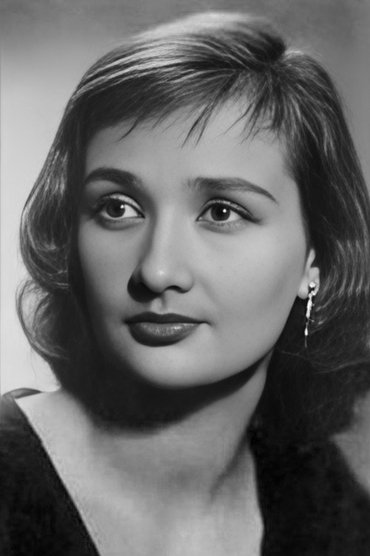 Professional headshot of Zinaida Kirienko