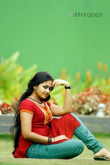 Poster image for Jaadayum Mudiyum