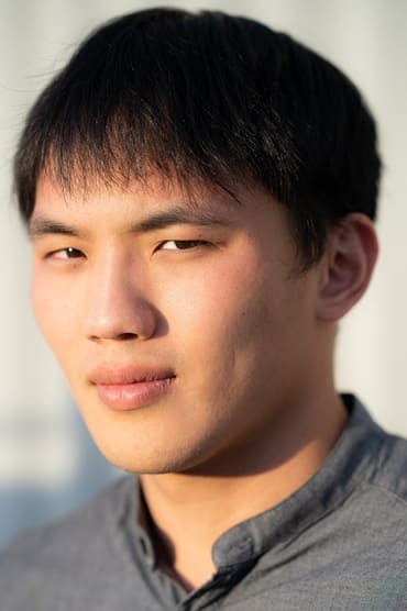 Professional headshot of Victor Zheng