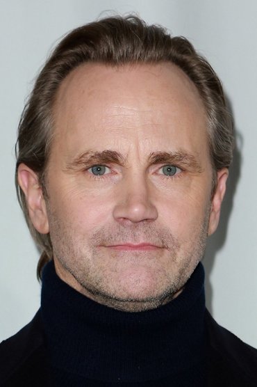 Professional headshot of Lee Tergesen