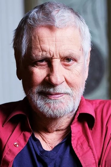 Professional headshot of Kari Väänänen