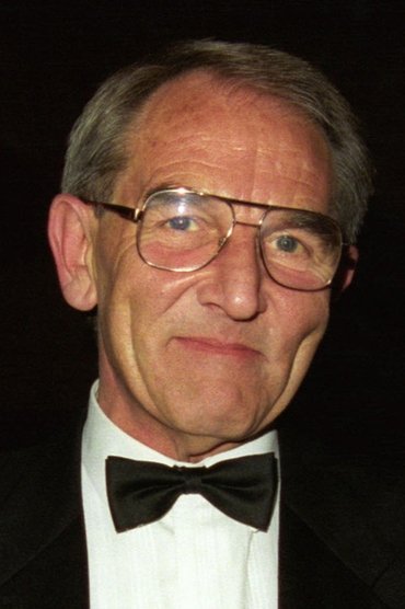 Professional headshot of Roy Battersby