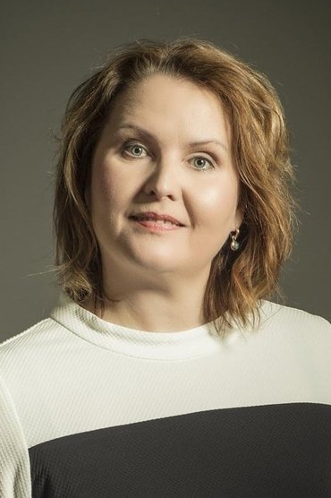 Professional headshot of Garmen Tabor