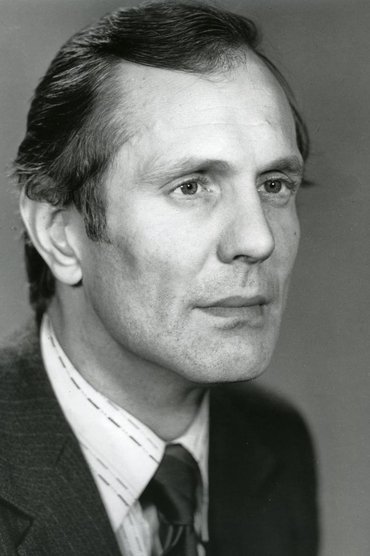 Professional headshot of Evald Aavik