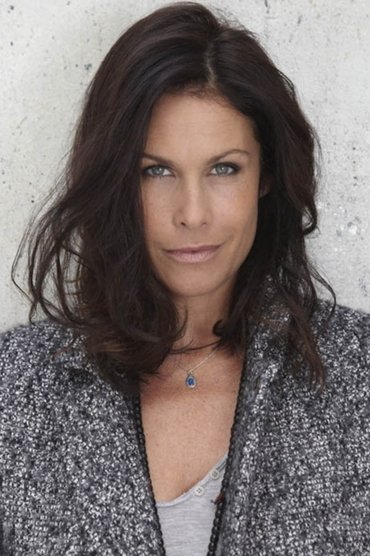 Astrid Veillon