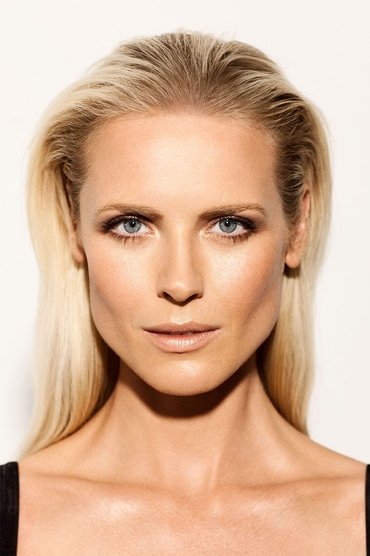 Synnøve Macody Lund