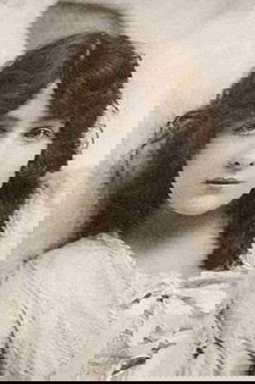 Iris Hoey