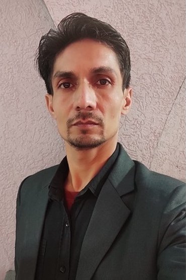 Vivek Lau