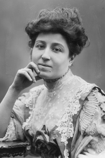 Bella Starace Sainati