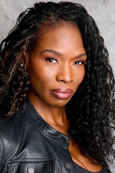 Dazelle Yvette