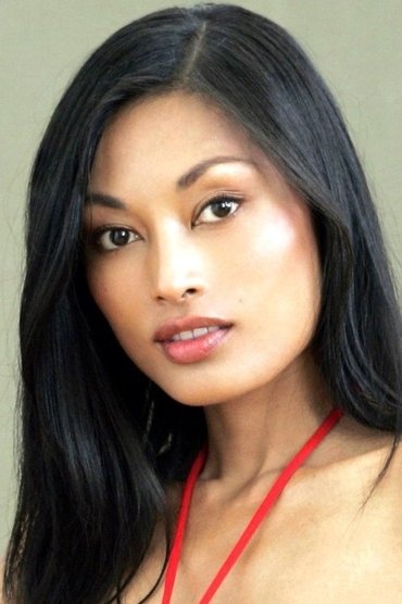 Kira Clavell