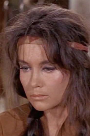 Anjanette Comer