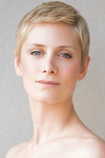 Gemma Bond
