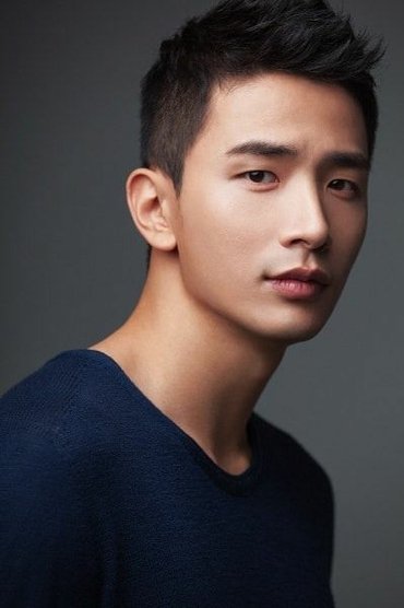 Lee Yong ju