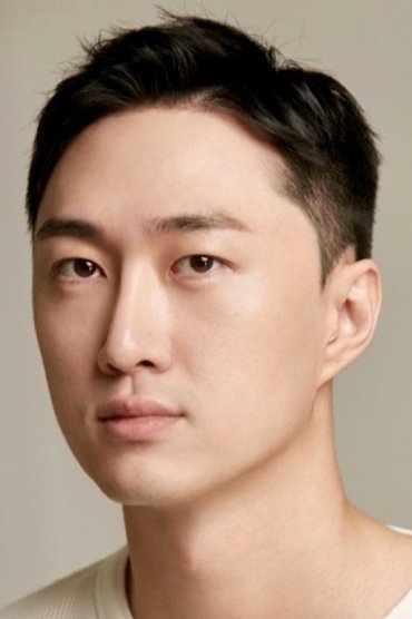Lee Dong-Young