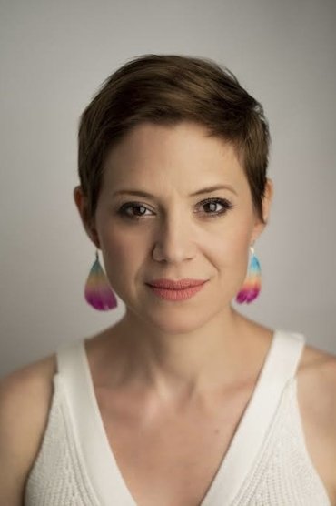 Dóra Szinetár