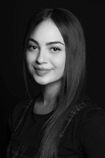 Ester Alushi
