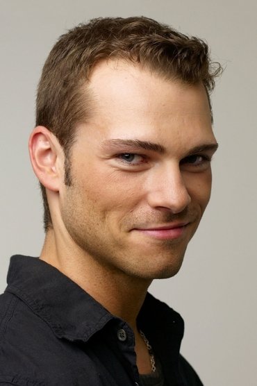 Shawn Roberts