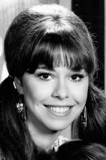 Elaine Giftos
