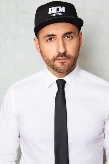 Alex Magaña