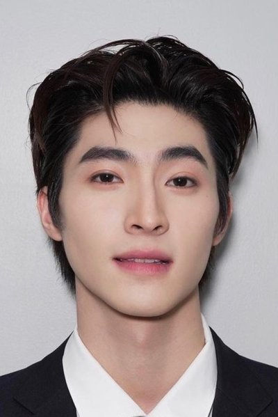 Blue Pongtiwat Tangwancharoen