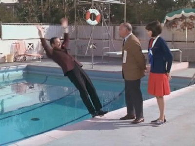 El último es un espía torpe poster