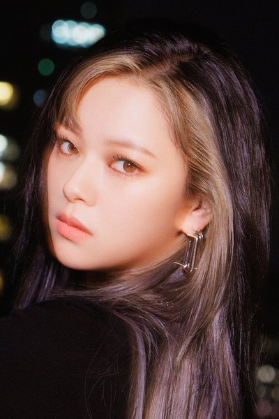 JEONGYEON