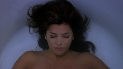 Ah, pero por debajo poster