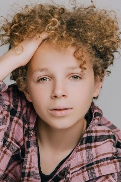 Photo de Arlo Turner dans Wicked