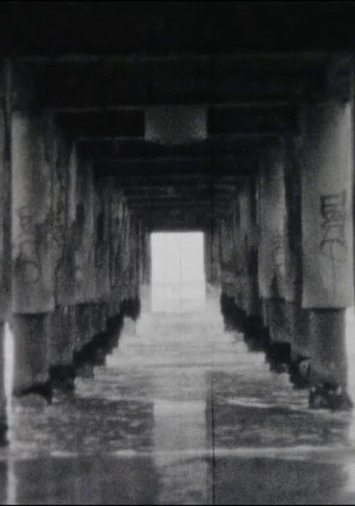 movie poster for Puertas