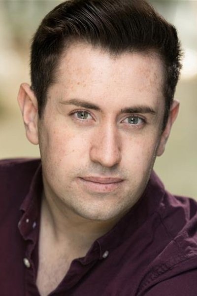 Photo de Adam Crossley dans Wicked