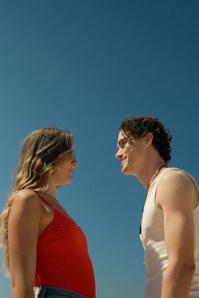 Poster do Filme Swept Under Silence