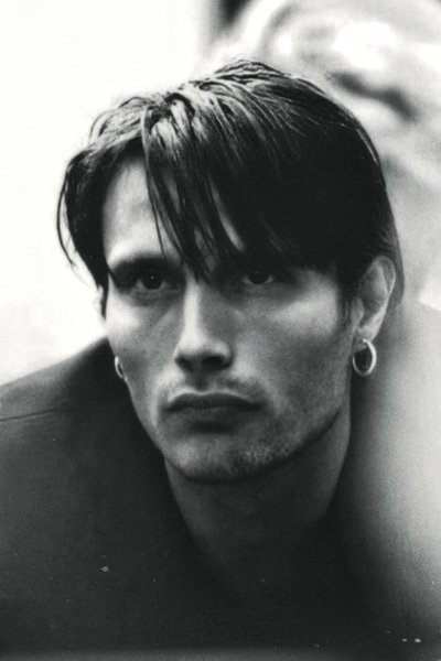 Mads Mikkelsen | Criticless