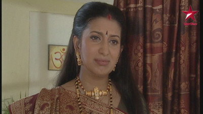 Mandira Tries Contacting Mihir