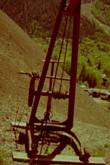 Poster do Filme Mines to Caves