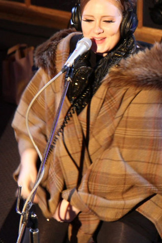 Poster do Filme BBC Radio 1's Live Lounge: Adele