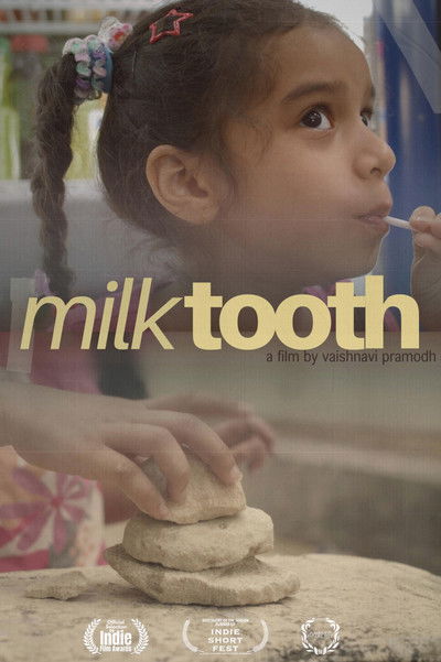 Poster do Filme Milk Tooth