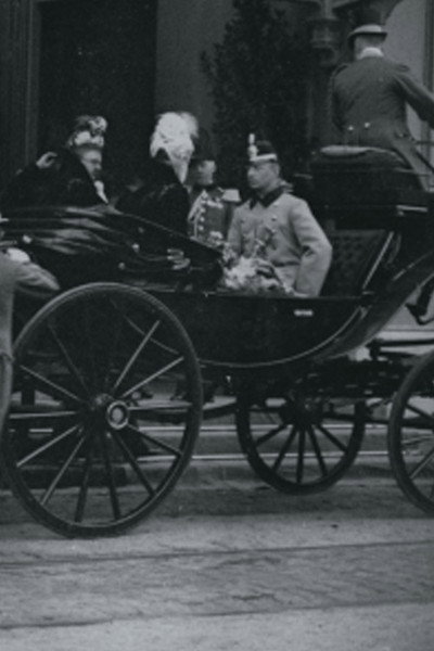 Intocht van hertog Hendrik van Mecklenburg en H.M. de koningin aan het Staatsspoor te 's-Gravenhage