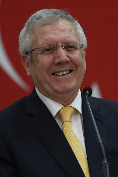 Aziz Yıldırım