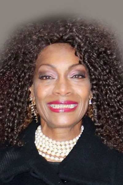 Imagem de Maizie Williams