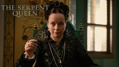 Minnie Driver gecast in het tweede seizoen van The Serpent Queen