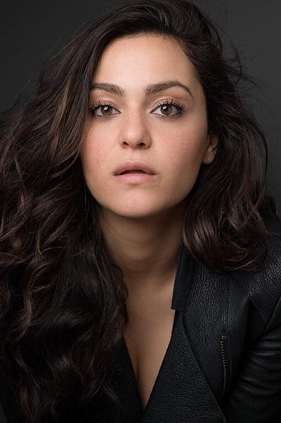 Portrait de May Calamawy