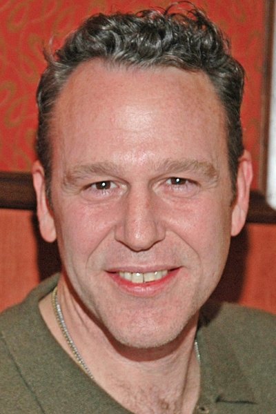 Photo de John Costelloe dans Celebrity