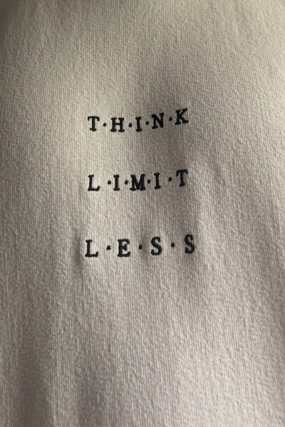 Poster do Filme Think. Limit. Less