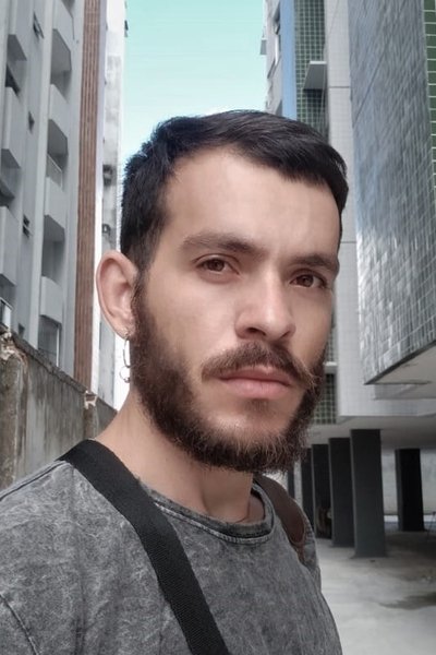 Imagem de Tchayarles Oliveira