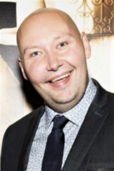 Photo de Adam Pearce dans Les Misérables