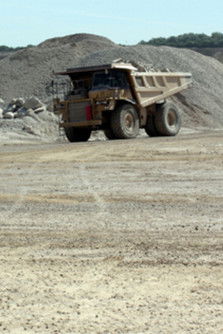 Poster do Filme Carrières de la Vallée Heureuse