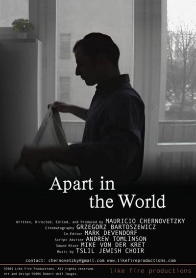 Poster do Filme Apart in the World